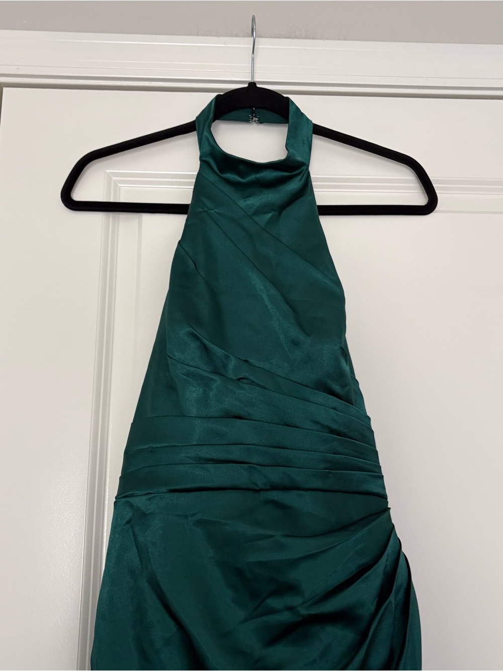 Azazie Women’s “Jenna” Emerald Sheath Pleated High-Neck Ruched Satin Dress - Picture 4 of 14